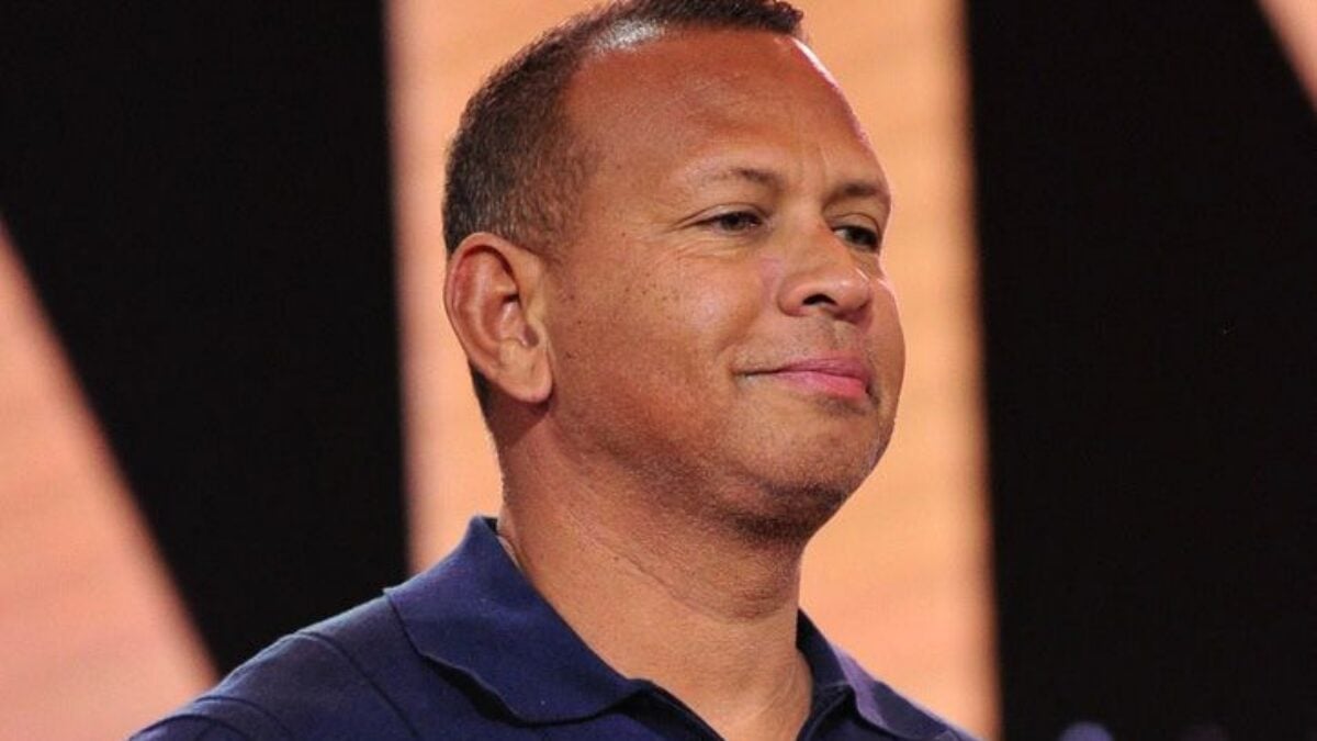 Alex Rodriguez e nova namorada ignoram as formalidades