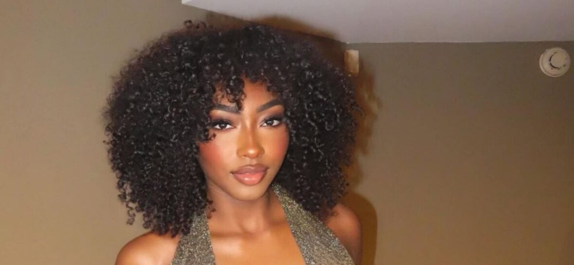 Aniya Harvey posing