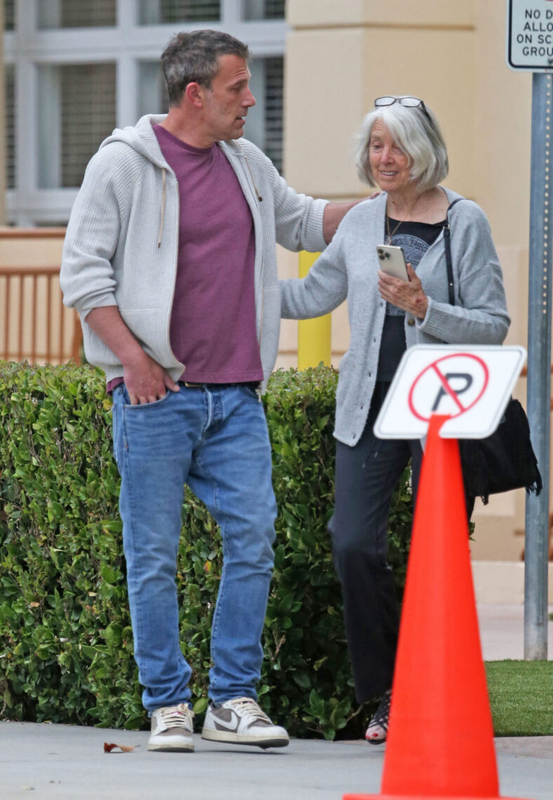 Ben Affleck and Ex Jennifer Garner greet Ben's mom Christopher Anne "Chris" Boldt in Santa Monica