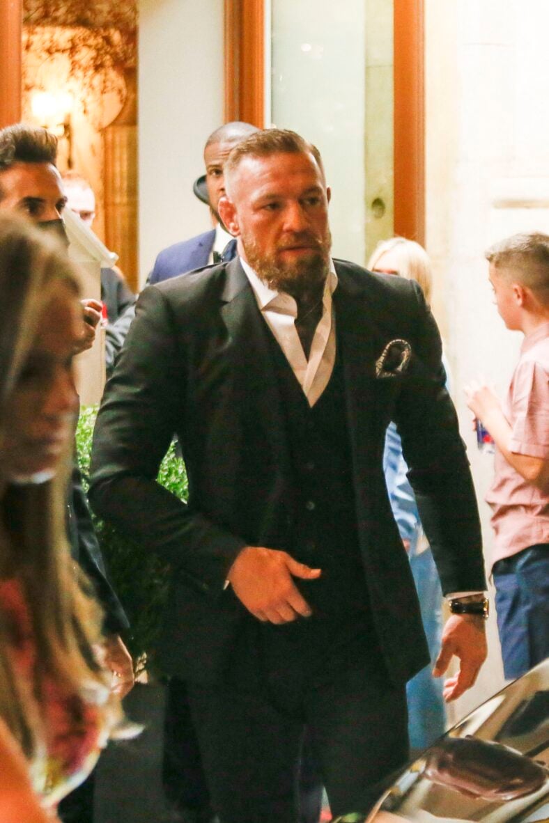 Conor McGregor is spotted taking his wife Dee Devlin and their 3 kids out for dinner