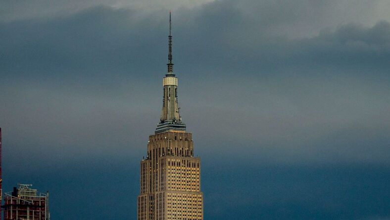 Attorney of Empire Building Daredevil Couple Speaks Out, Accuses DA’s Office of Overcharging