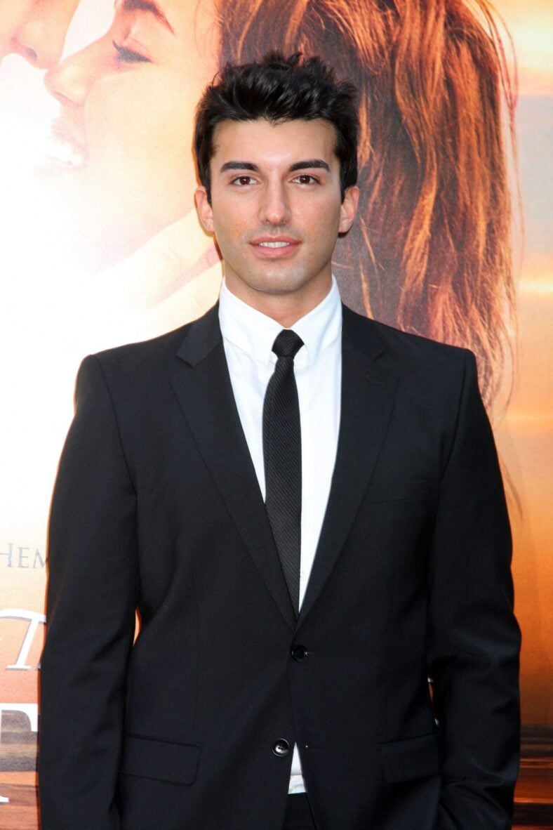 Justin Baldoni at Los Angeles Premiere of 'The Last Song'