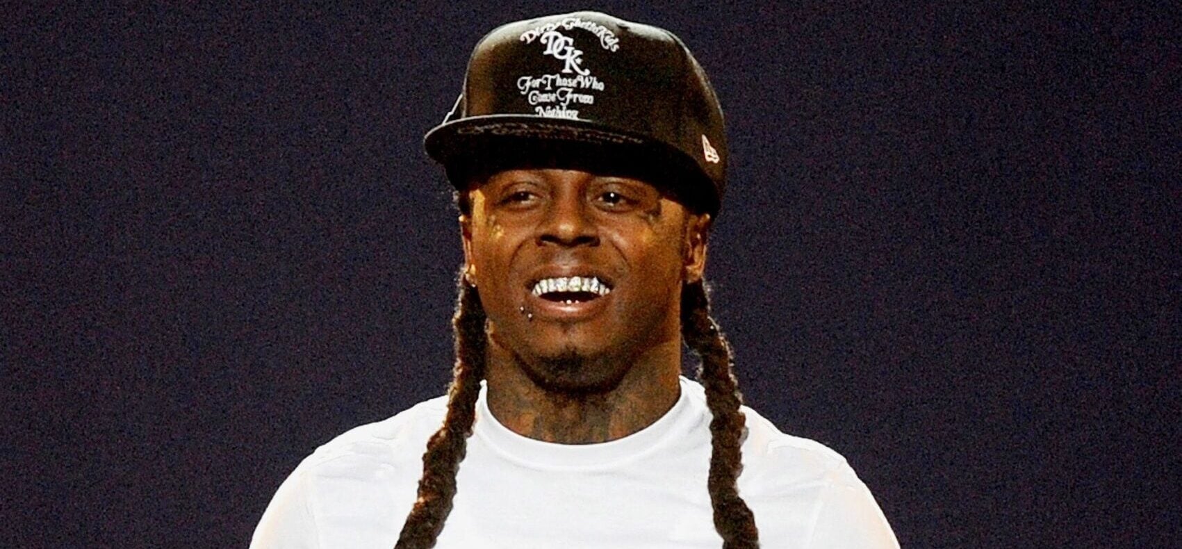 Lil Wayne finalmente pede desculpas após fantasmas de fãs
