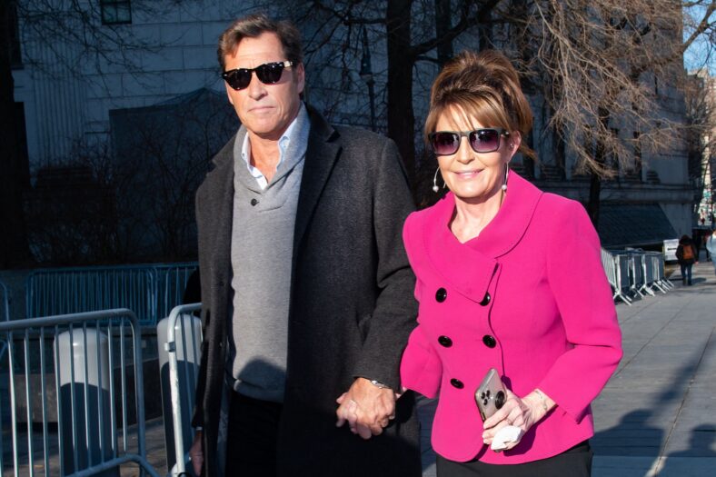 Sarah Palin and Ron Duguay Arrive to Courthouse