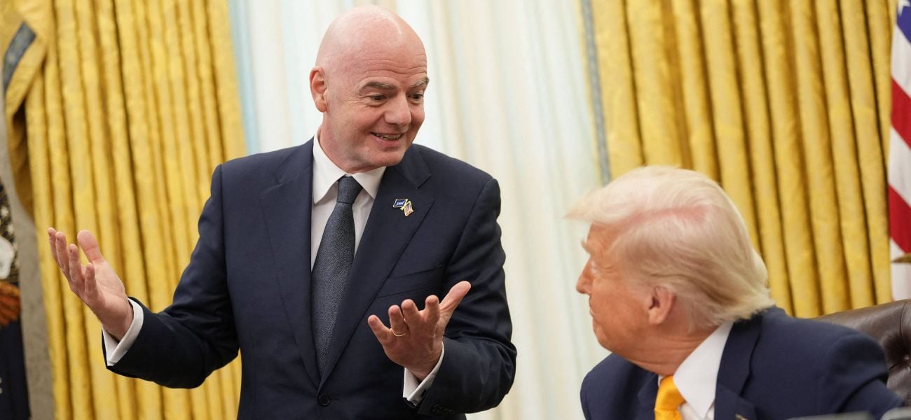 Chủ tịch FIFA Gianni Infantino đối mặt cáo buộc về mối quan hệ với Donald Trump và vai trò tại World Cup 2026
