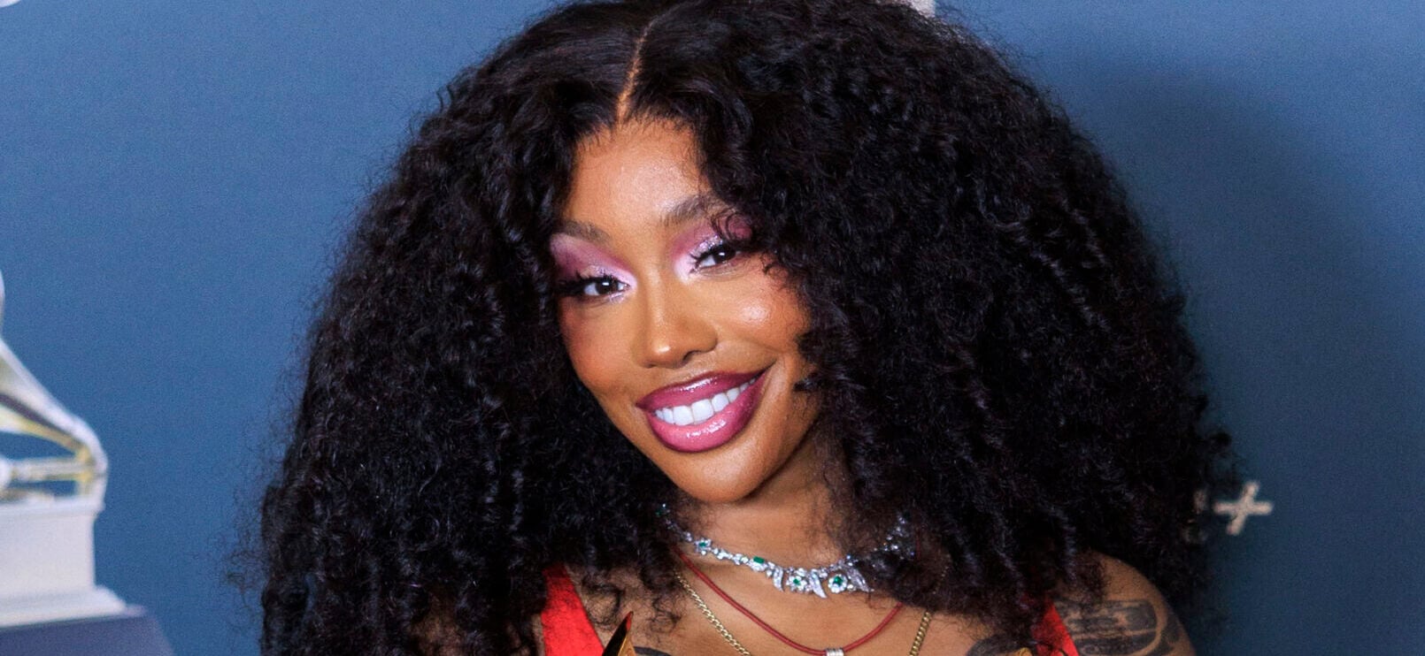 SZA conta que foi formalmente diagnosticada com autismo