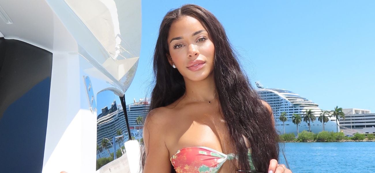 Amaya Espinal Debuts Teal Hair In Hot Swimsuit Pics: ‘Obsessed’