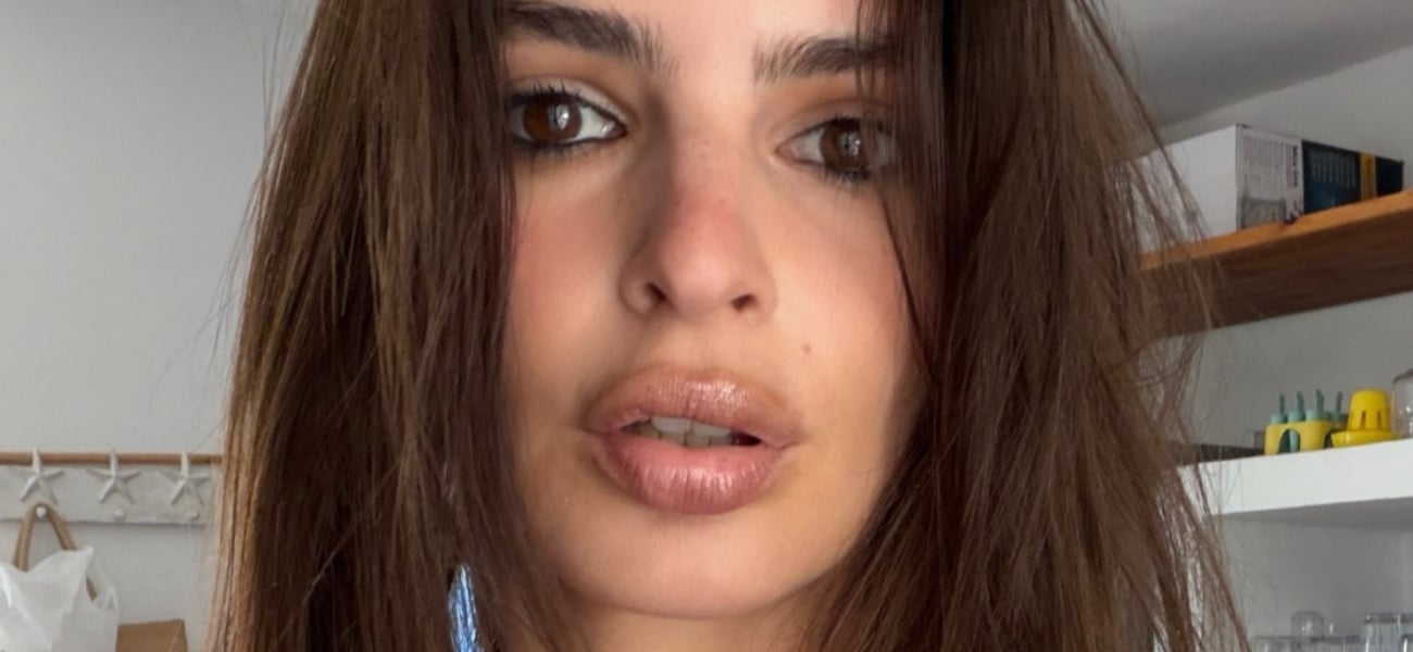 Emily Ratajkowski polka 1300