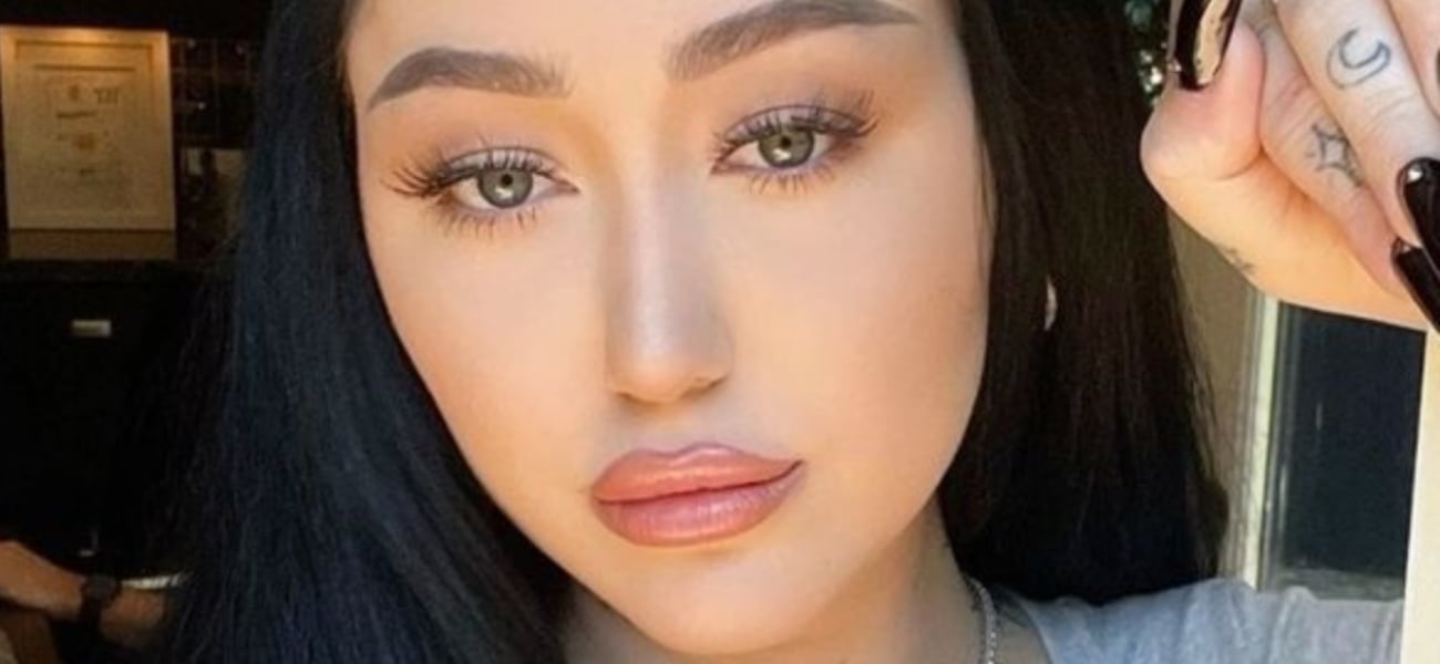 Noah Cyrus Exposes Chest During Braless ‘Big Boy Breakfast’