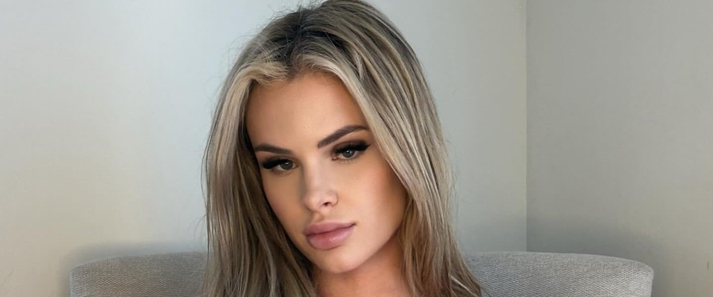Cynthia Jade Posing In Tight Orange Bikini Says She’s A ‘Happy Girl’