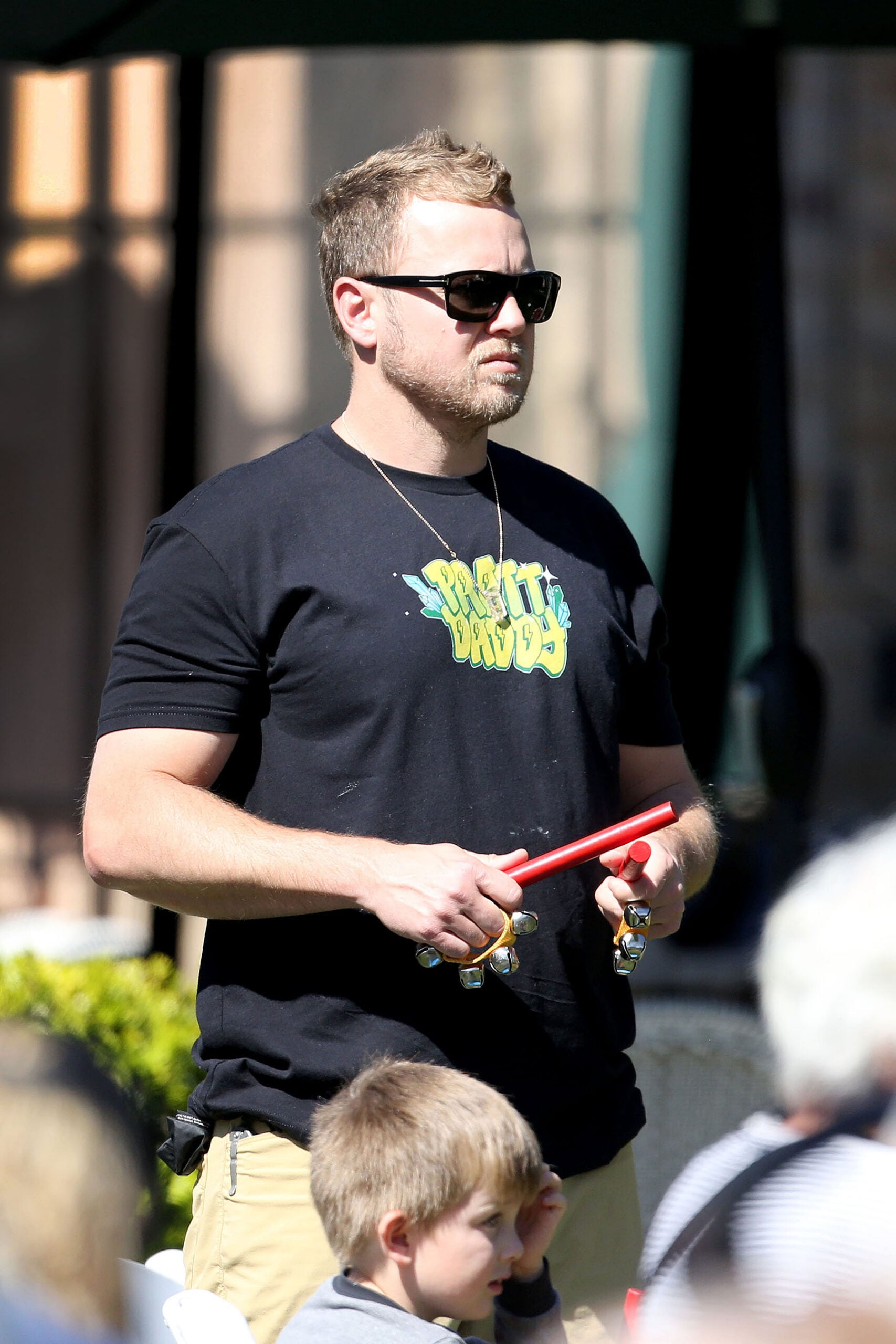 Spencer Pratt dances with son while blowing bubbles at the park MEGA833724 023 scaled
