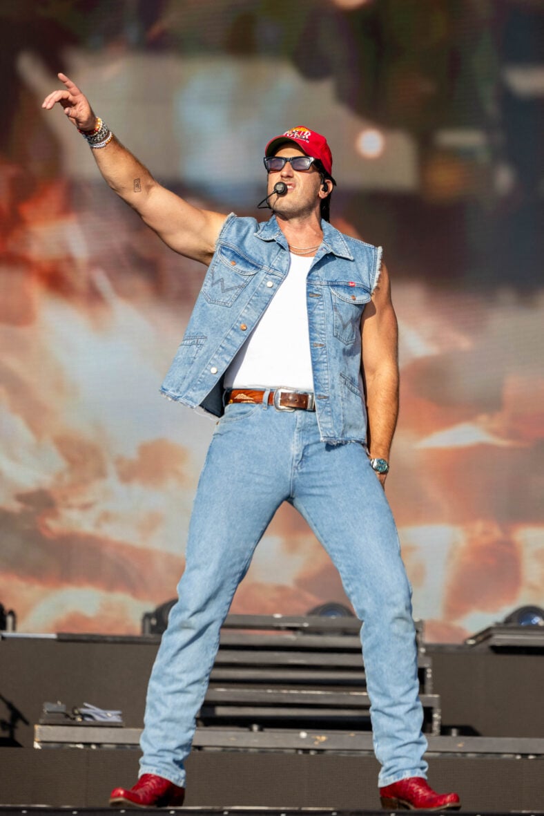 Russell Dickerson at Windy City Smokeout 2026