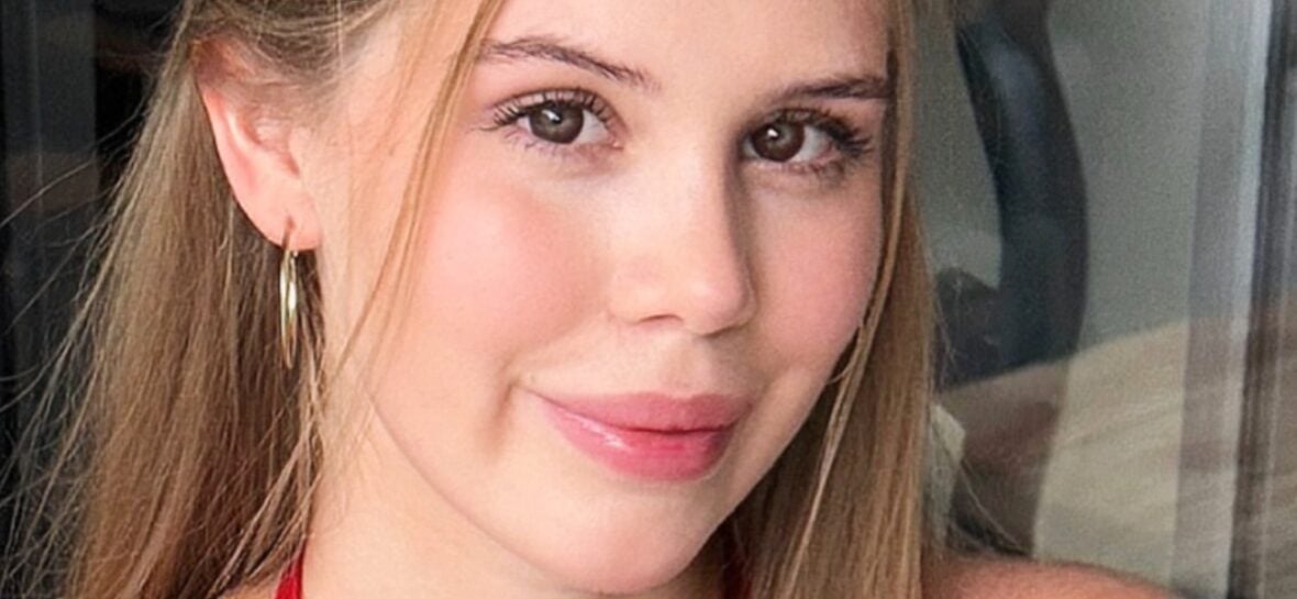 Daria Angel close up