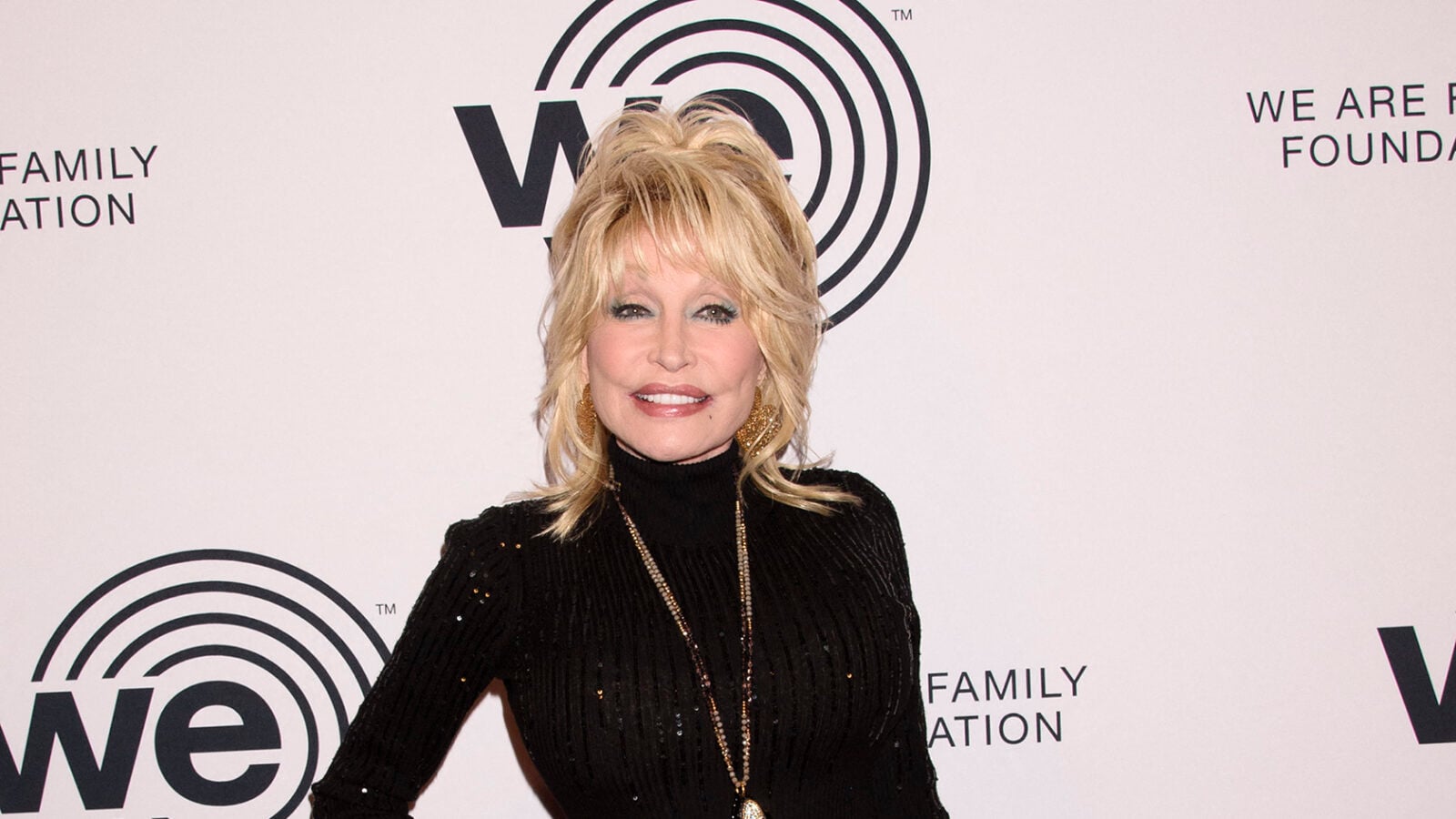 Dolly Parton's Sister Shares The Emotional 'Last' Request The Singer Made Before Her Death