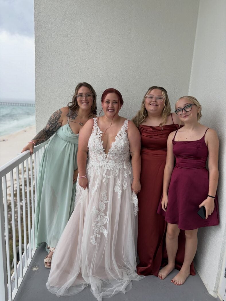 Jessica Shannon posing with her siblings