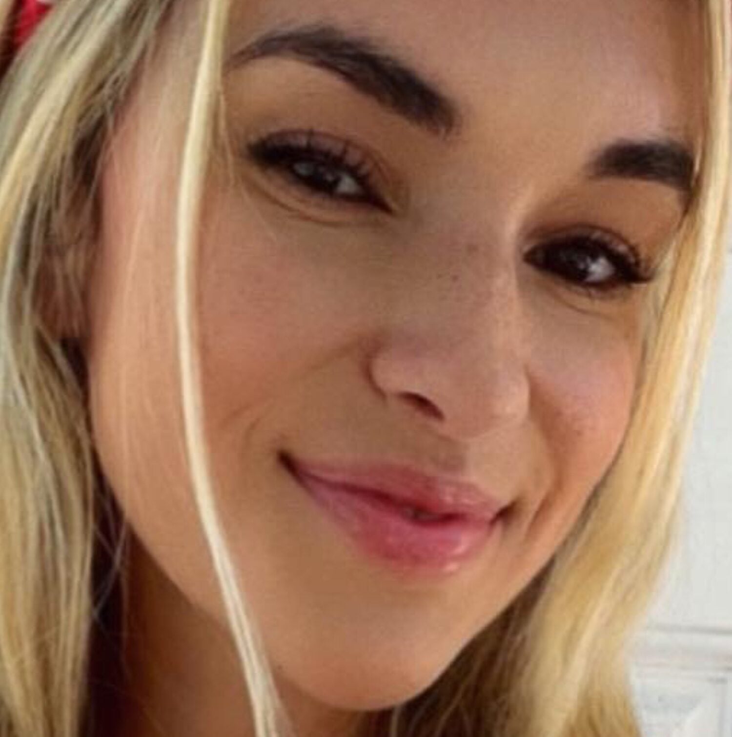 Kayla Simmons close up