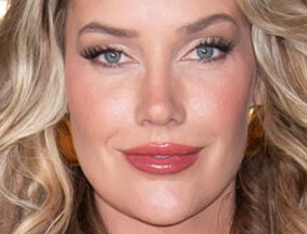 Paige Spiranac Golfing In Tight Pink Sports Bra ‘Squeezes Puppies’ In Slow Motion