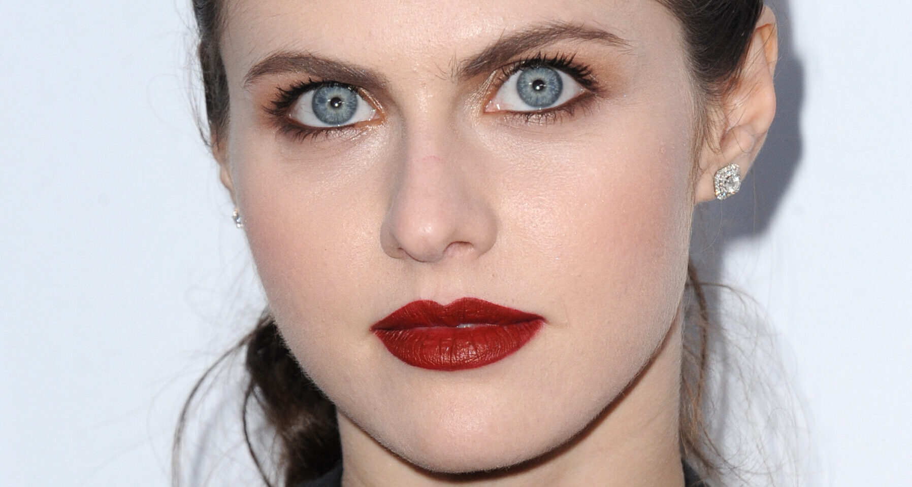 Alexandra Daddario Squeezes Her Assets As ‘Sex Appeal’ Calculator Goes Haywire