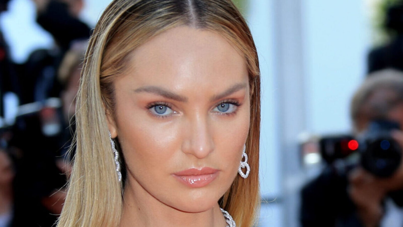 Tom Brady's Rumored Flame Candice Swanepoel Teases Taking Off Bikini In Steamy Shower