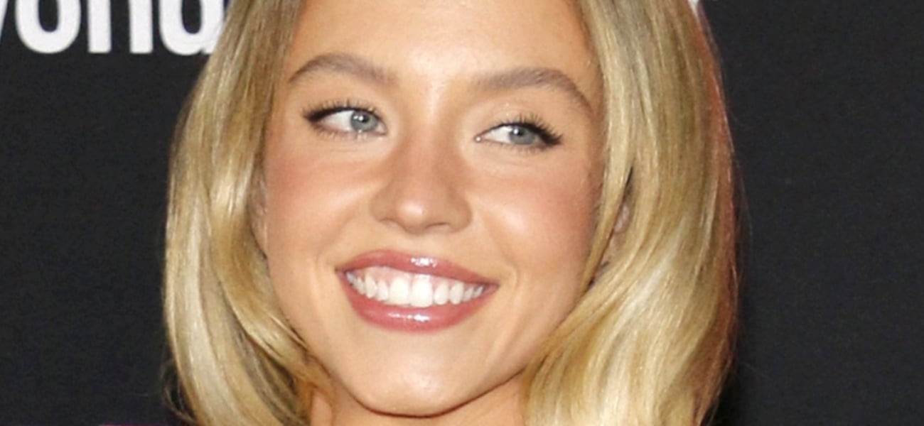 Sydney Sweeney Highlights Her ‘Flotation Devices’ In String Bikini In A Car