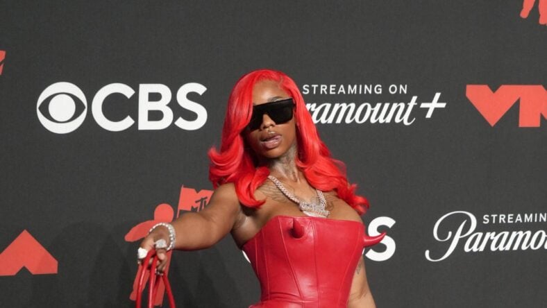 Sexyy Red Bends Over In Black Dress And Fans Finally Get Drake
