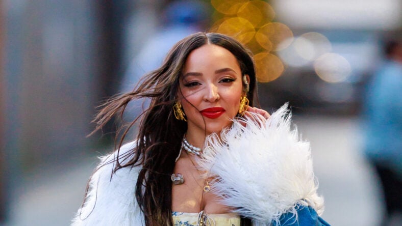 Tinashe Is Finally Getting Her Billboard Flowers And She’s ‘Cryinggggg’